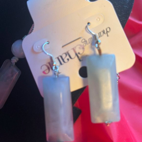 Beautiful faux jade necklace with matching earing set, NWT - Picture 2 of 5